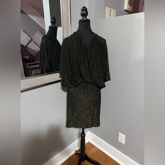 NWT Elan Glitter Gathered Dolman Sleeve Black Mini Dress Size Medium. - Picture 6 of 9